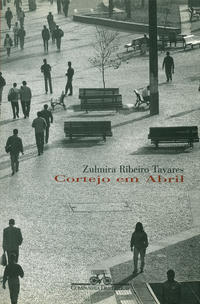 Capa do livro Cortejo em abril